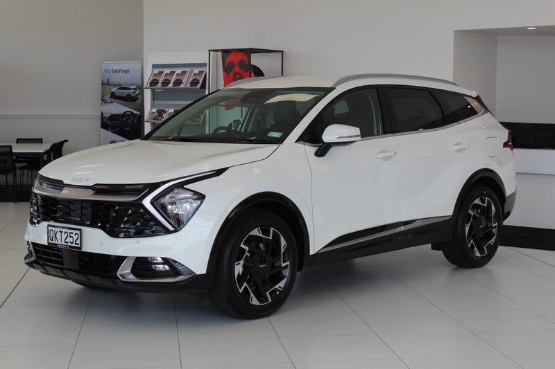 2025 Kia Sportage DELUXE AWD 1.6L PETROL AUTO image 4