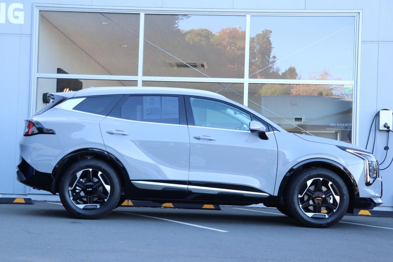 2025 Kia Sportage Earth HEV 2WD image 3