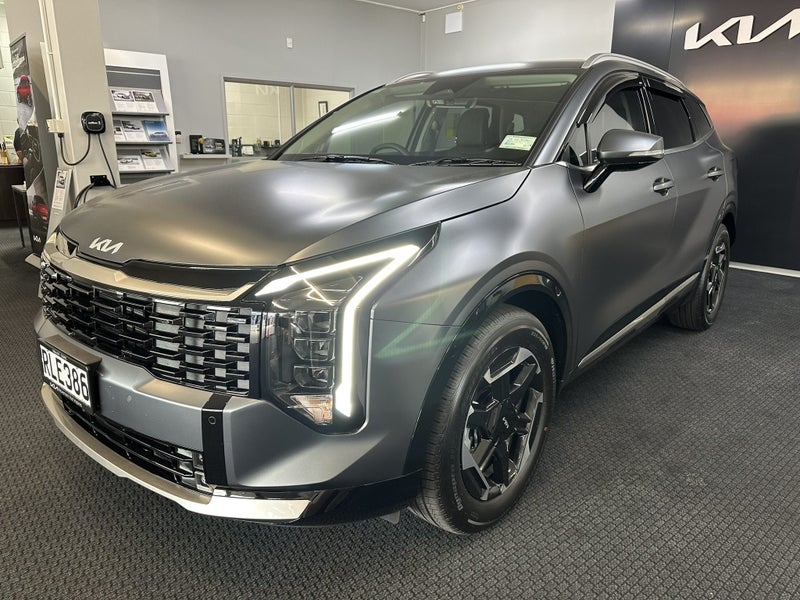 2025 Kia Sportage Earth Hev Awd 1.6Pht image 3