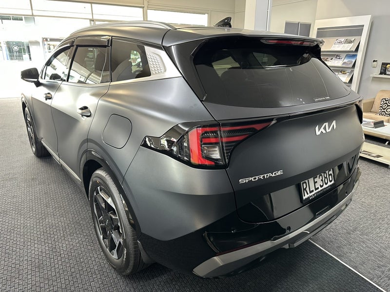 2025 Kia Sportage Earth Hev Awd 1.6Pht image 5