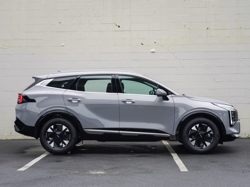 2025 Kia Sportage HEV LIGHT 1.6 PETROL TURBO HY... image 3