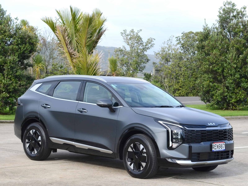2025 Kia Sportage HEV Light 2WD image 3