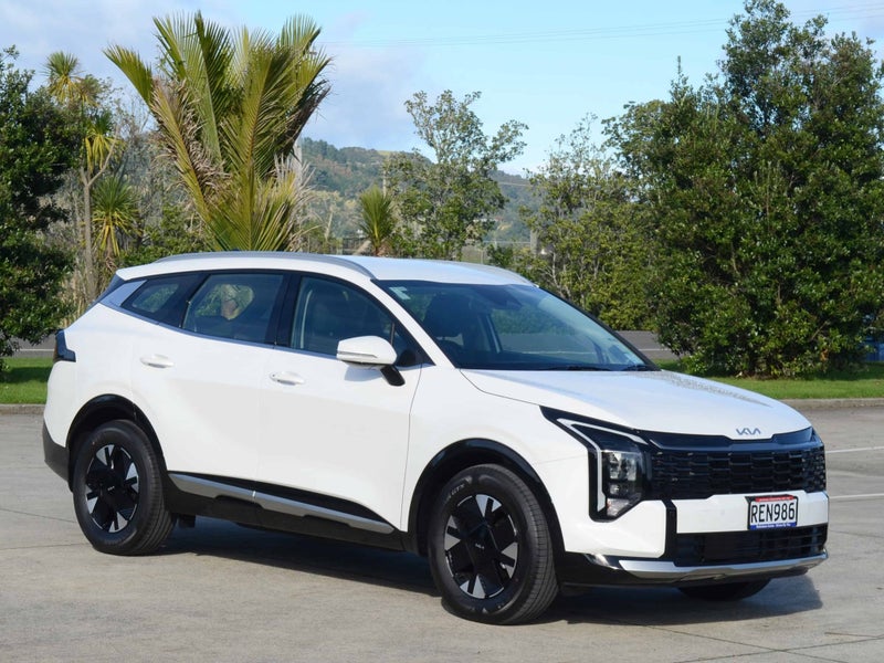 2025 Kia Sportage HEV Light 2WD image 3