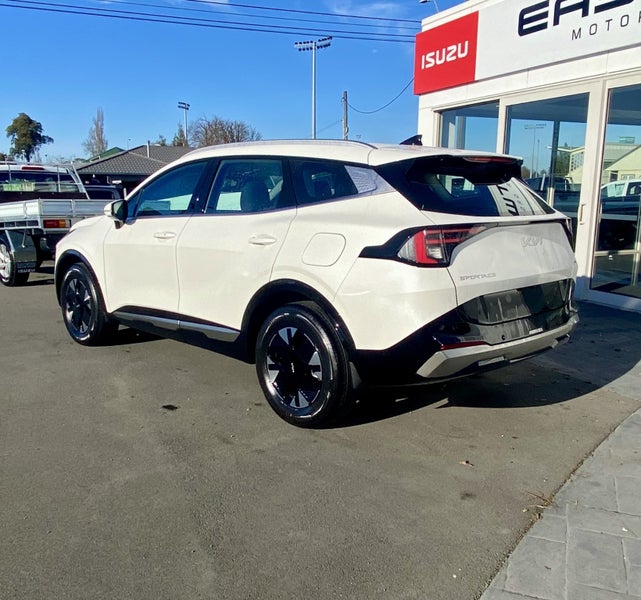 2025 Kia Sportage HEV Light 2WD auto image 3