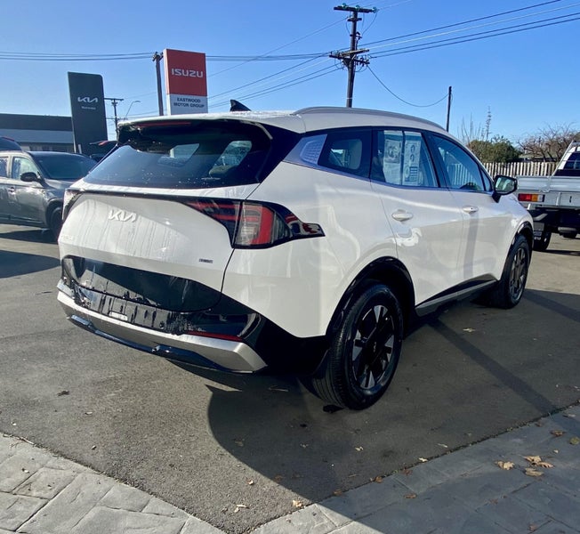 2025 Kia Sportage HEV Light 2WD auto image 4