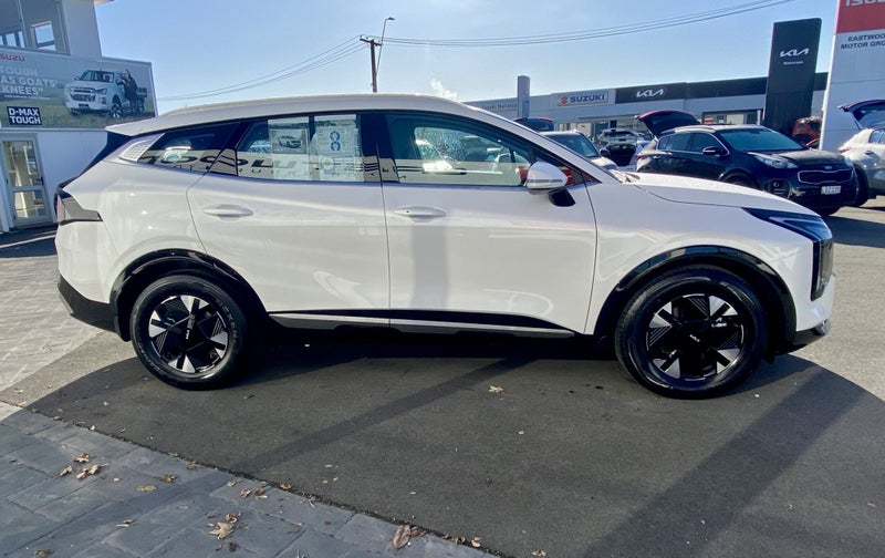 2025 Kia Sportage HEV Light 2WD auto image 5