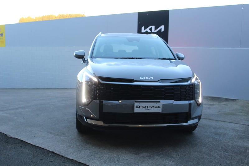 2025 Kia Sportage HYBRID HEV Light 1.6L Turbo AWD image 4