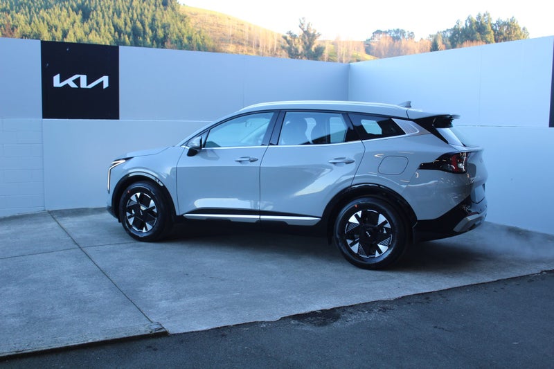 2025 Kia Sportage HYBRID HEV Light 1.6L Turbo AWD image 5