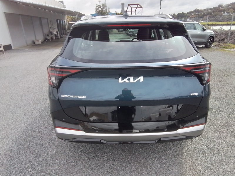 2025 Kia Sportage Light HEV 1.6 turbo AWD image 4