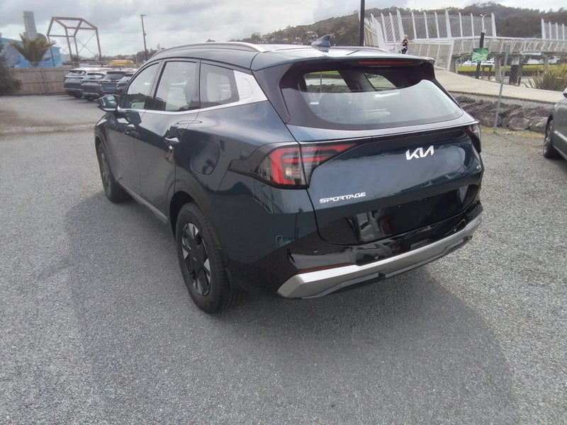 2025 Kia Sportage Light HEV 1.6 turbo AWD image 5