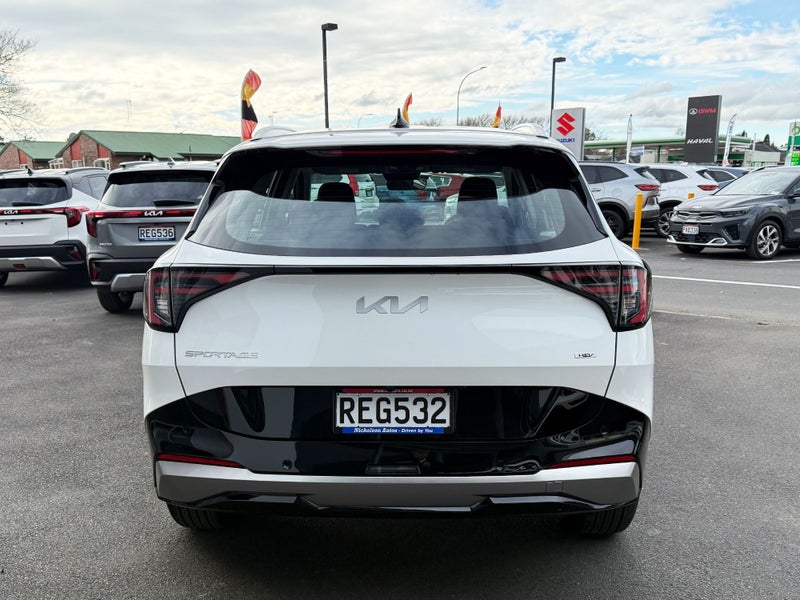 2025 Kia Sportage Light HEV 2WD image 5
