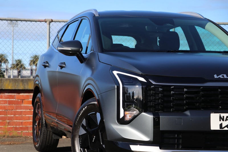 2025 Kia Sportage Light HEV AWD image 3