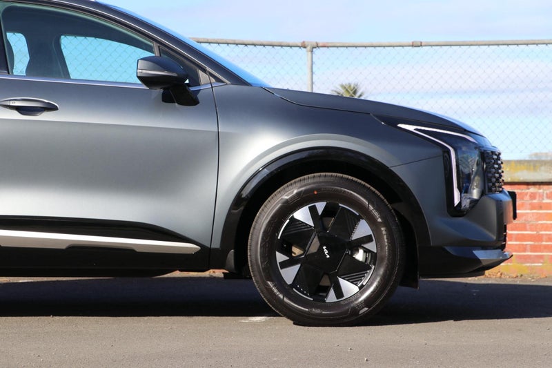 2025 Kia Sportage Light HEV AWD image 5