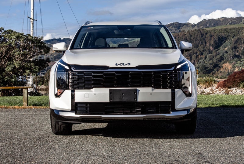 2025 Kia Sportage Light HEV AWD 1.6PHT image 2