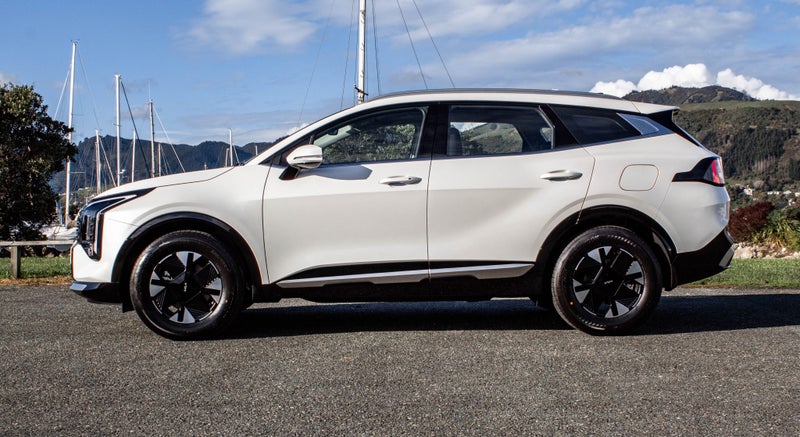 2025 Kia Sportage Light HEV AWD 1.6PHT image 5