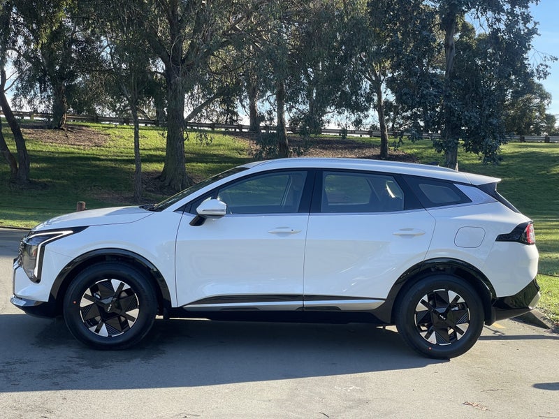 2025 Kia Sportage Light Hev Awd 1.6Pht image 4