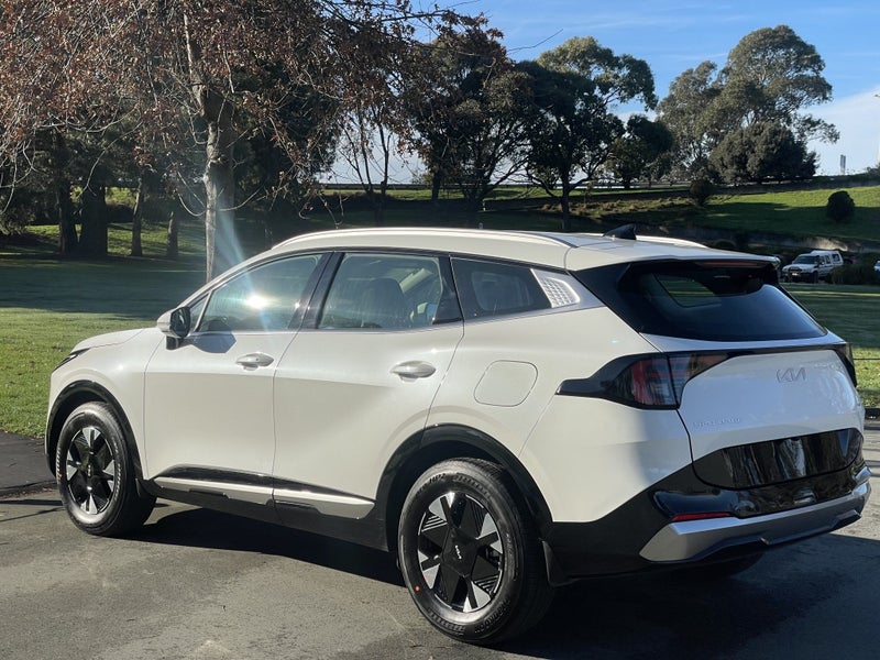2025 Kia Sportage Light Hev Awd 1.6Pht image 5