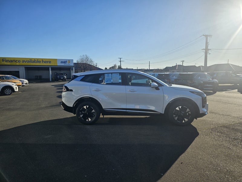 2025 Kia Sportage LIGHT HEV AWD 1.6PHT image 4