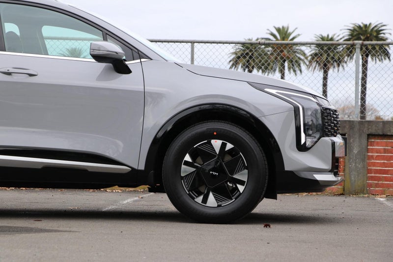 2025 Kia Sportage Light HEV AWD image 4
