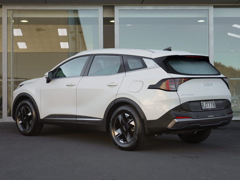 2025 Kia Sportage LX 1.6P 2WD image 2