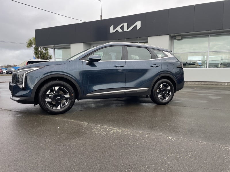 2025 Kia Sportage LX 1.6T 2WD image 3
