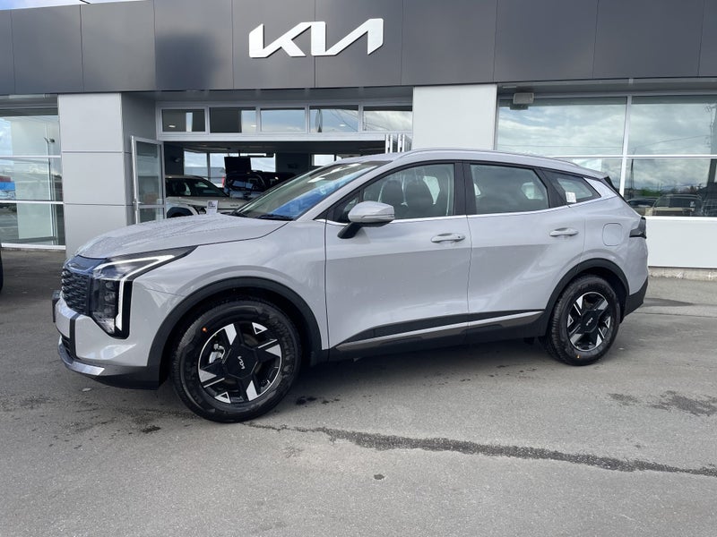 2025 Kia Sportage LX 1.6T 2WD image 3