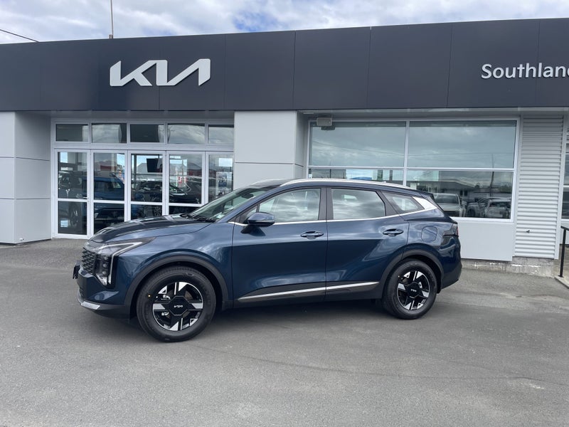 2025 Kia Sportage LX 1.6T 2WD image 3
