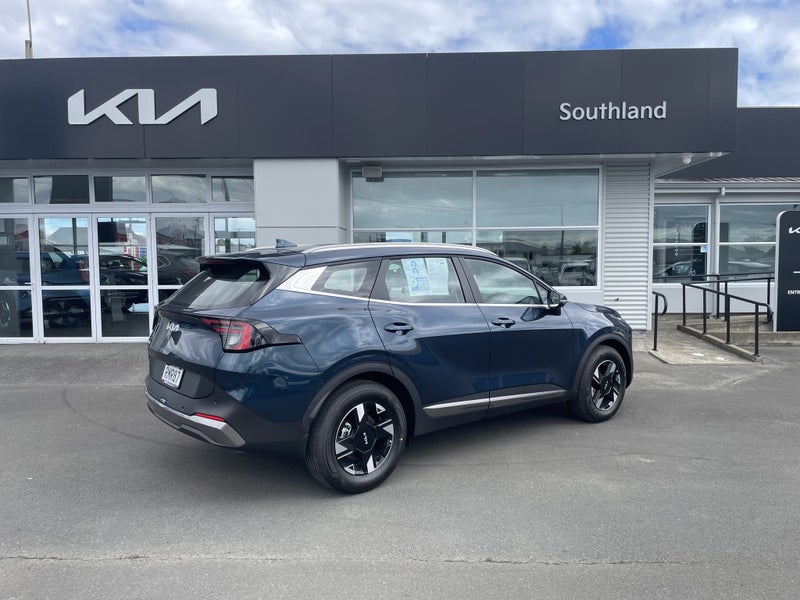 2025 Kia Sportage LX 1.6T 2WD image 4