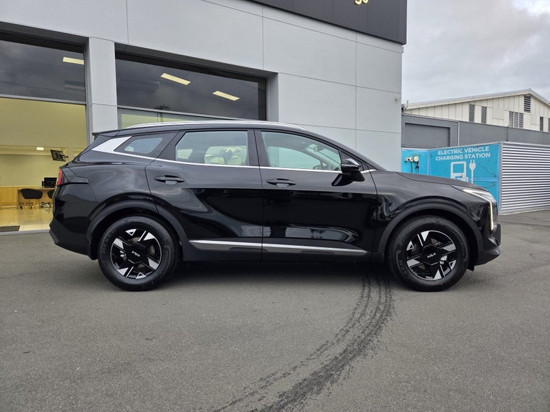 2025 Kia Sportage LX 1.6T URBAN image 2