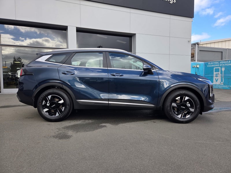 2025 Kia Sportage LX 1.6T URBAN image 2