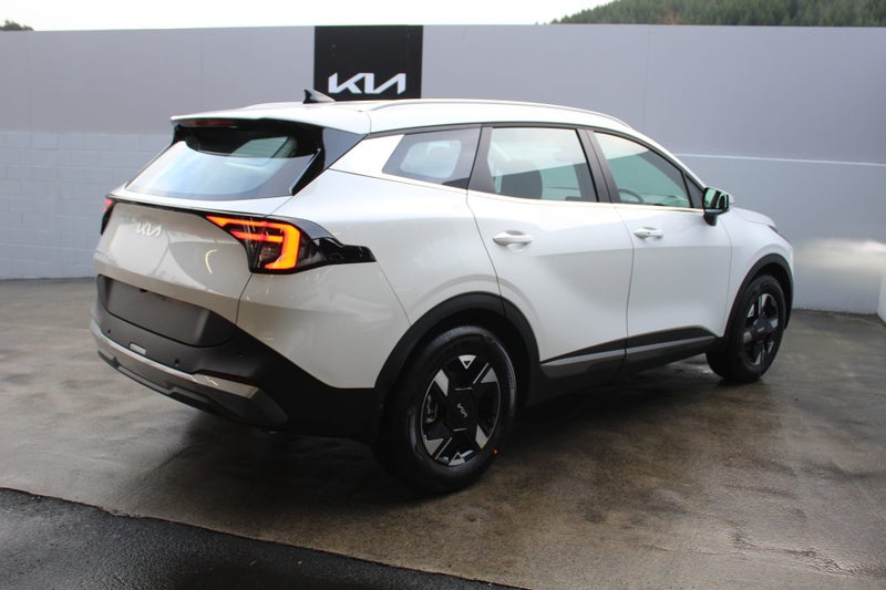 2025 Kia Sportage LX 2WD 1.6L Petrol Turbo image 3