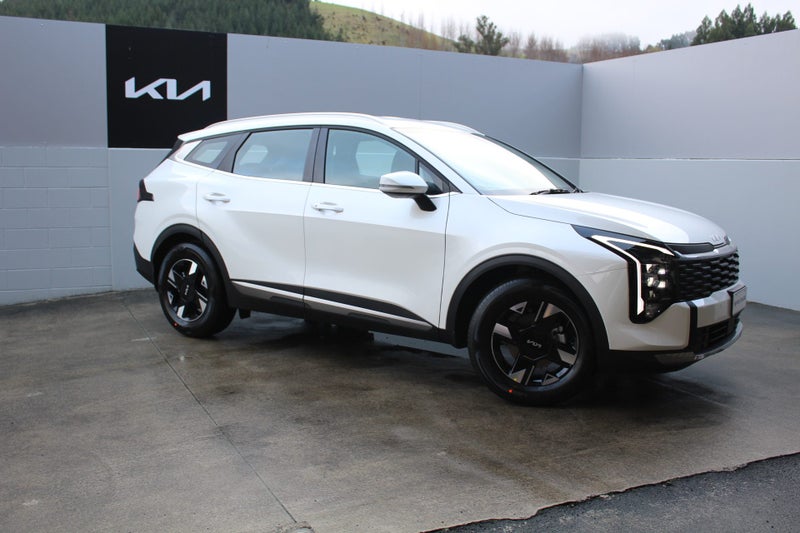 2025 Kia Sportage LX 2WD 1.6L Petrol Turbo image 5