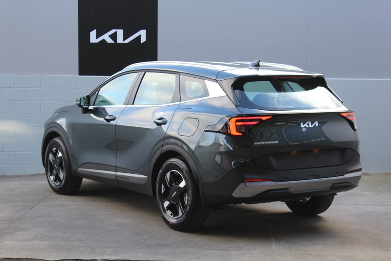2025 Kia Sportage LX 2WD 1.6L Petrol Turbo image 5