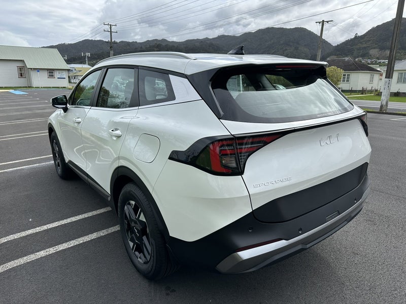 2025 Kia Sportage Lx 2Wd 1.6Pt/8At image 5