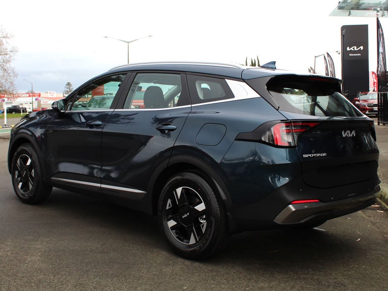 2025 Kia Sportage LX 2WD image 4