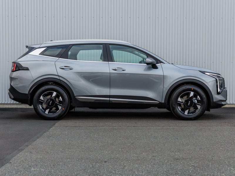 2025 Kia Sportage LX 2WD image 5