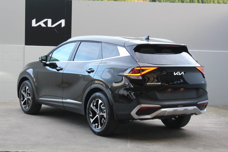 2025 Kia Sportage LX Plus 2.0 Turbo Diesel 4WD... image 5