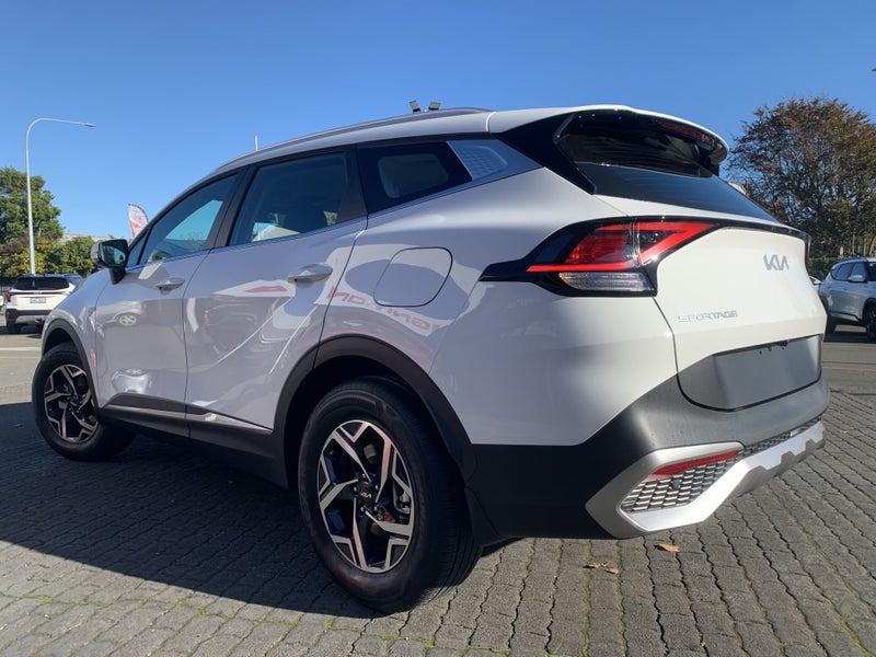 2025 Kia Sportage Urban Lx 2.0P image 4