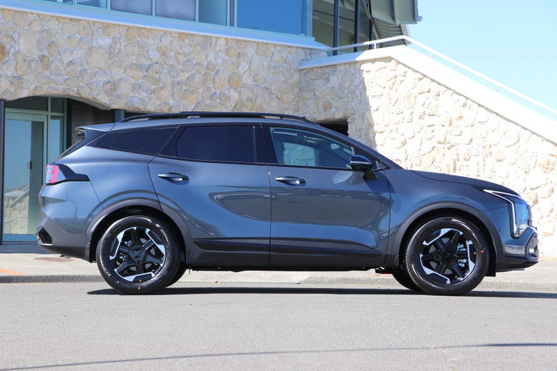 2025 Kia Sportage X-Line HEV 2WD image 3