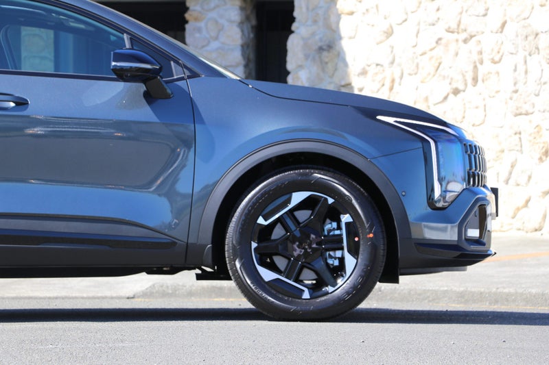 2025 Kia Sportage X-Line HEV 2WD image 4