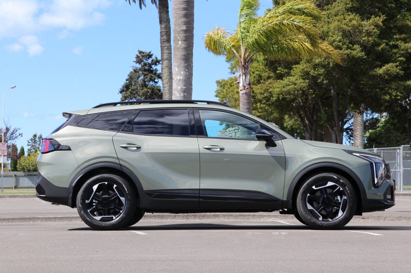 2025 Kia Sportage X-Line HEV AWD image 3