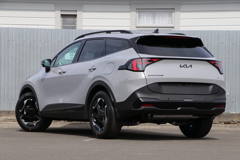 2025 Kia Sportage X-Line HEV AWD image 2