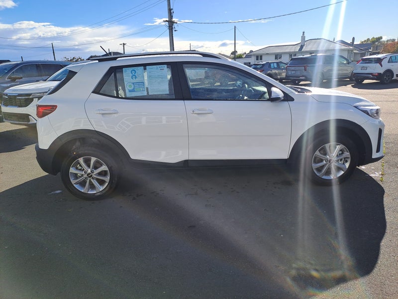 2025 Kia Stonic 5 Door SX Hatch 1.0T Gasoline image 4