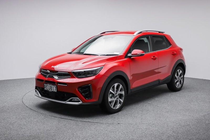 2025 Kia Stonic GT-Line+ 1.0 T-GDI Petrol Hatch image 3