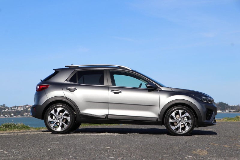 2025 Kia Stonic Gt-Line+ 1.0 TURBO GDI Petrol image 3
