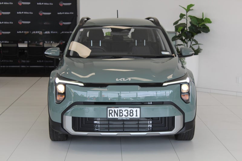 2025 Kia Stonic LX image 2