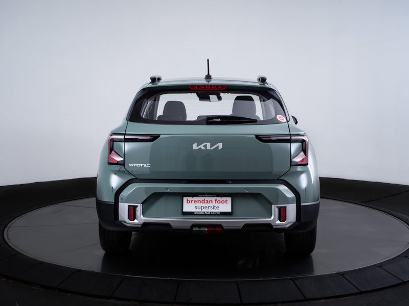 2025 Kia Stonic LX 1.0T image 2