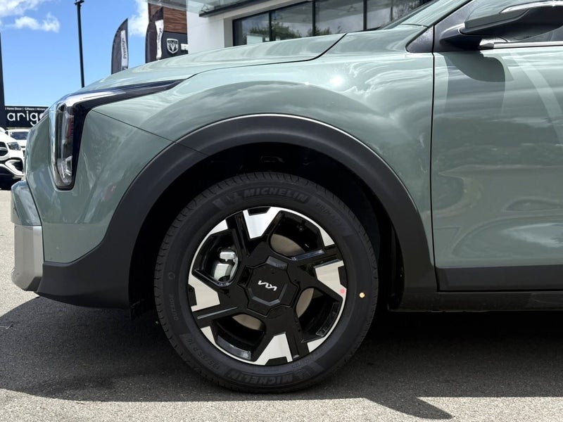 2025 Kia Stonic LX image 2