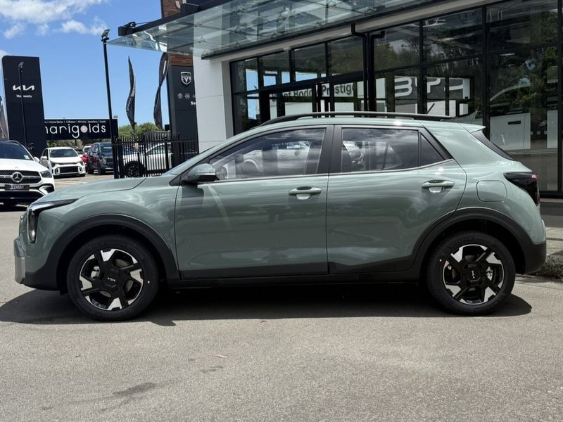 2025 Kia Stonic LX image 3