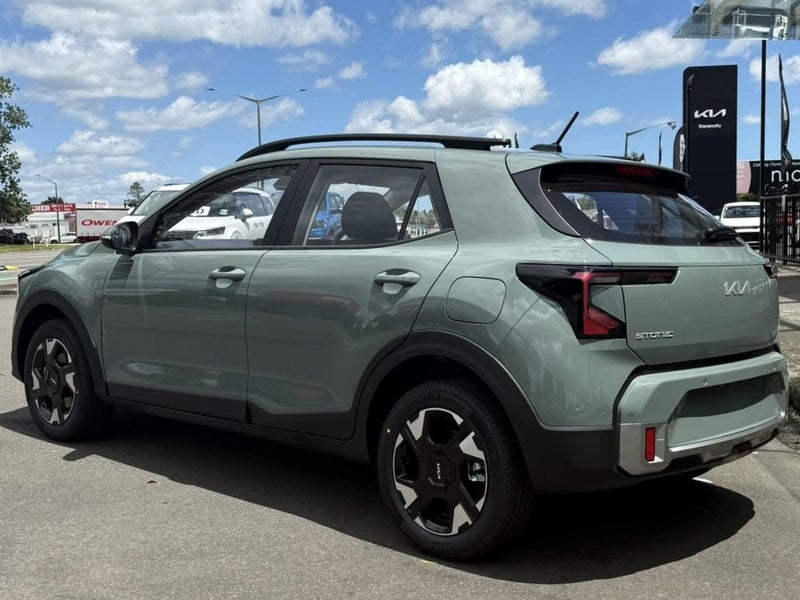 2025 Kia Stonic LX image 4